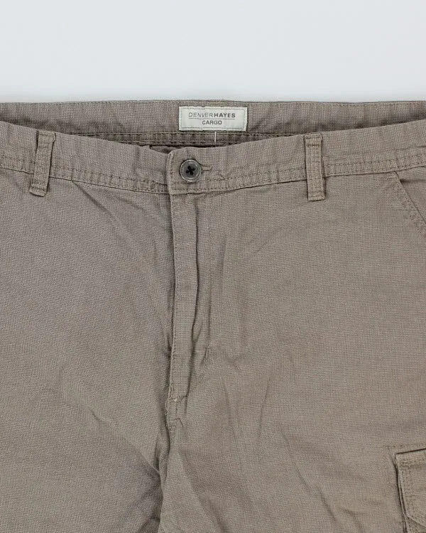 Vintage Denver Hayes Cargo Shorts - W36 L8 sold by Rokit product image thumbnail 3