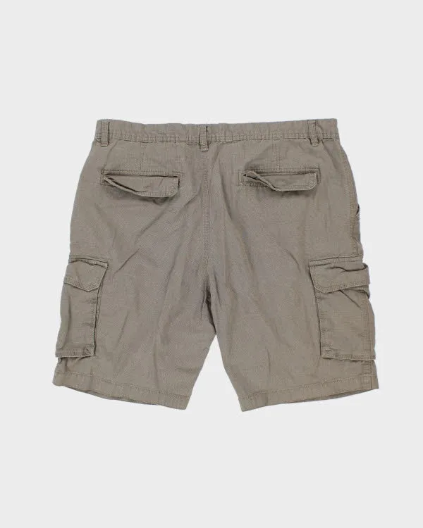 Vintage Denver Hayes Cargo Shorts - W36 L8 sold by Rokit product image thumbnail 2