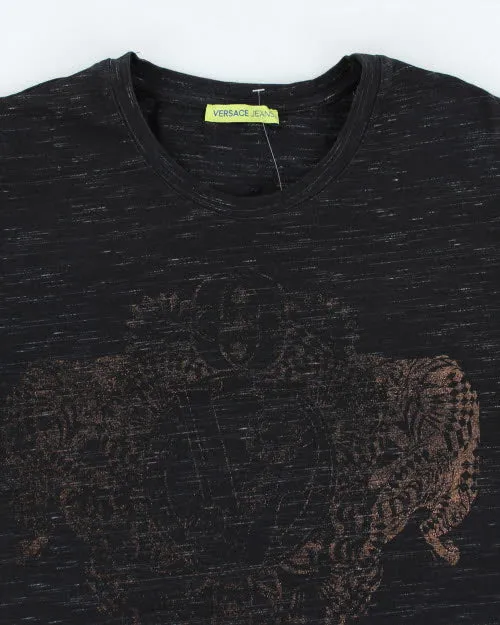 Versace Jeans Crest Graphic T-Shirt - M sold by Rokit product image thumbnail 3