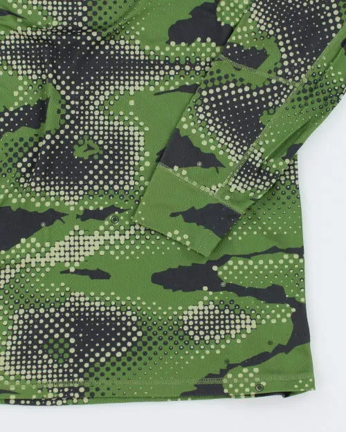 Vintage 2000's Burton Snowboarding Camouflage Long-sleeved T-Shirt - L sold by Rokit product image thumbnail 4