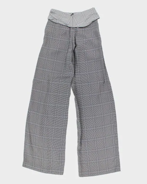 Dion Lee Dogtooth Trousers - W26 L32 sold by Rokit product image thumbnail 2