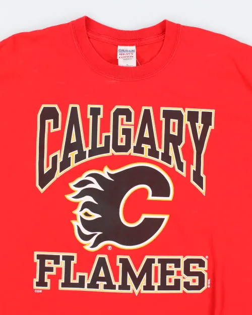 Vintage 2000's Calgary Flames Spell Out NHL T-Shirt - XL sold by Rokit product image thumbnail 3