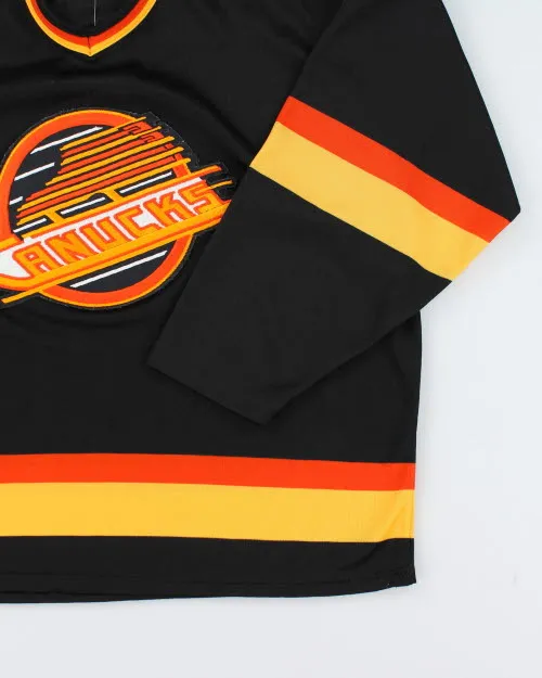 Vintage 90's Vancouver Canucks Oversized Jersey - XL sold by Rokit product image thumbnail 4