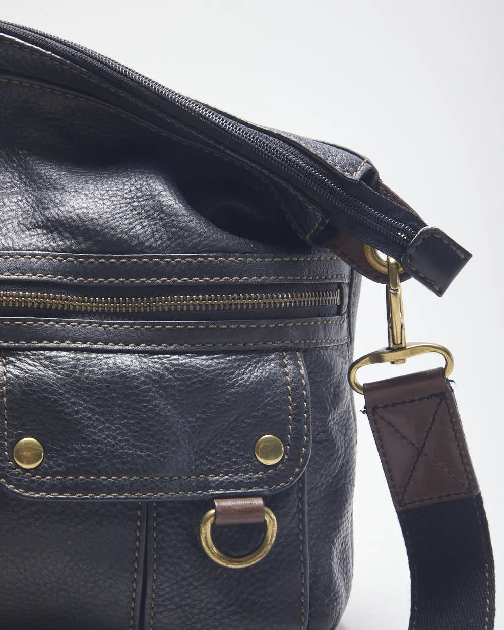 Fossil Black Leather Cross-body Bag sold by Rokit product image thumbnail 4