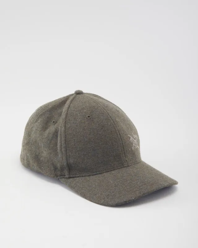 Vintage Arc'teryx Fitted Brushed Cap- L/XL sold by Rokit