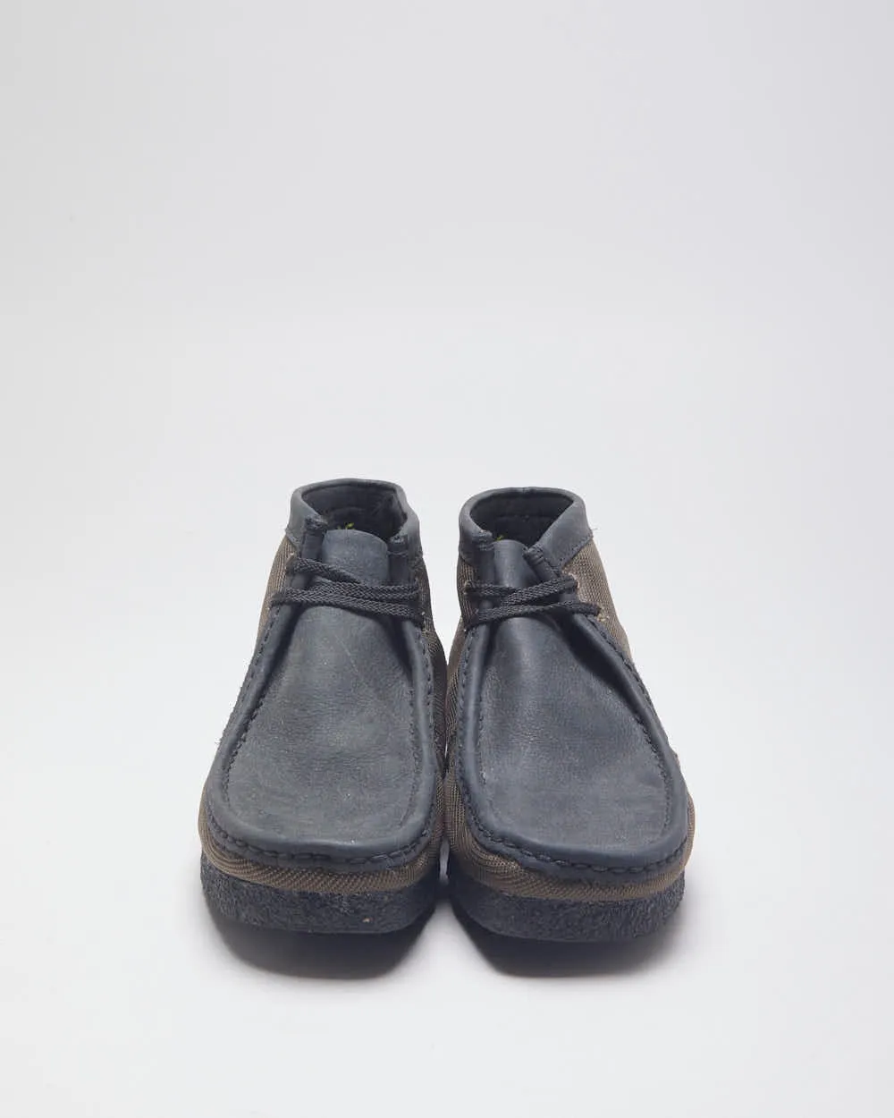 Vintage Clarks Wallabees Mid-top Boots - UK 9.5 sold by Rokit product image thumbnail 3