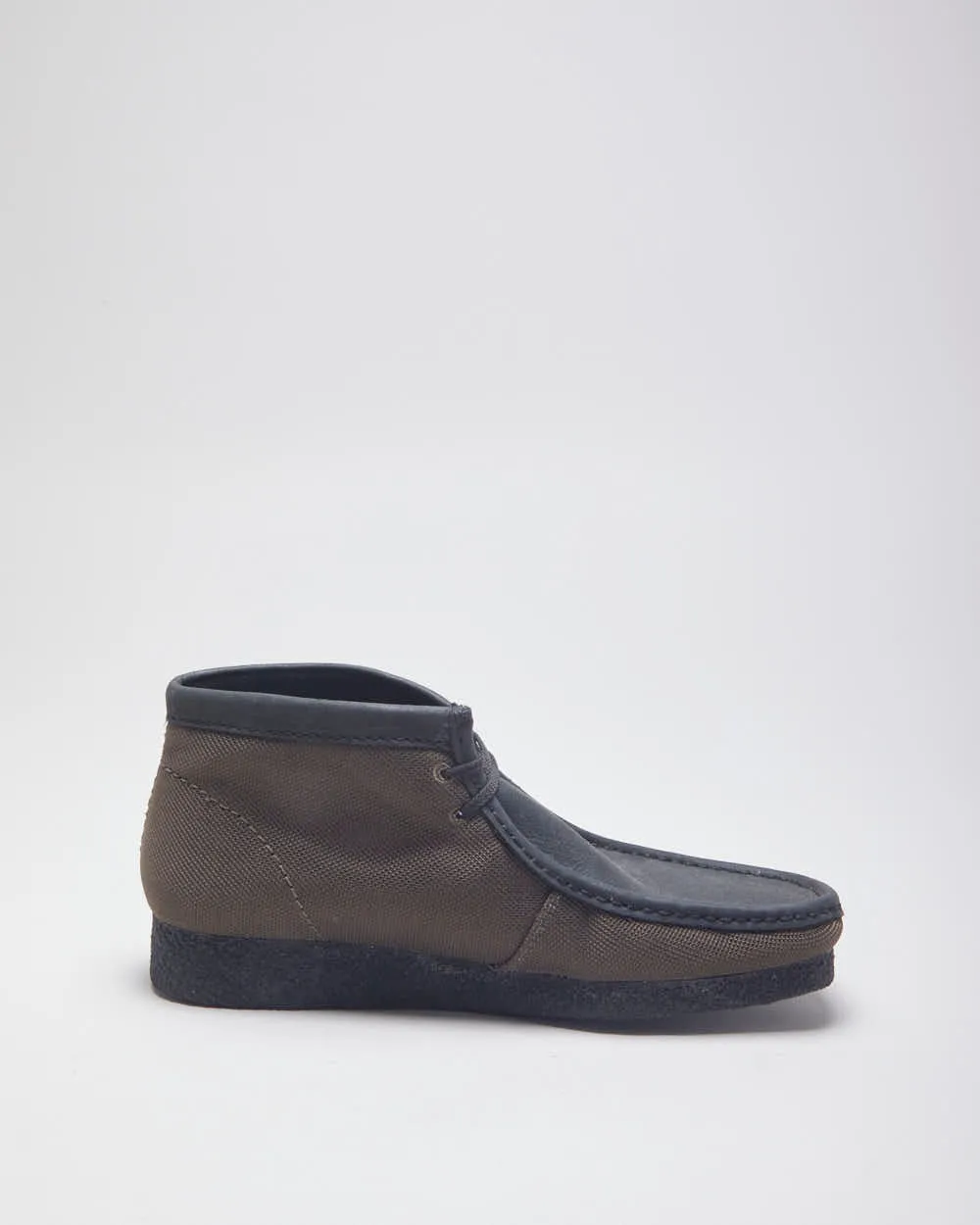 Vintage Clarks Wallabees Mid-top Boots - UK 9.5 sold by Rokit product image thumbnail 2
