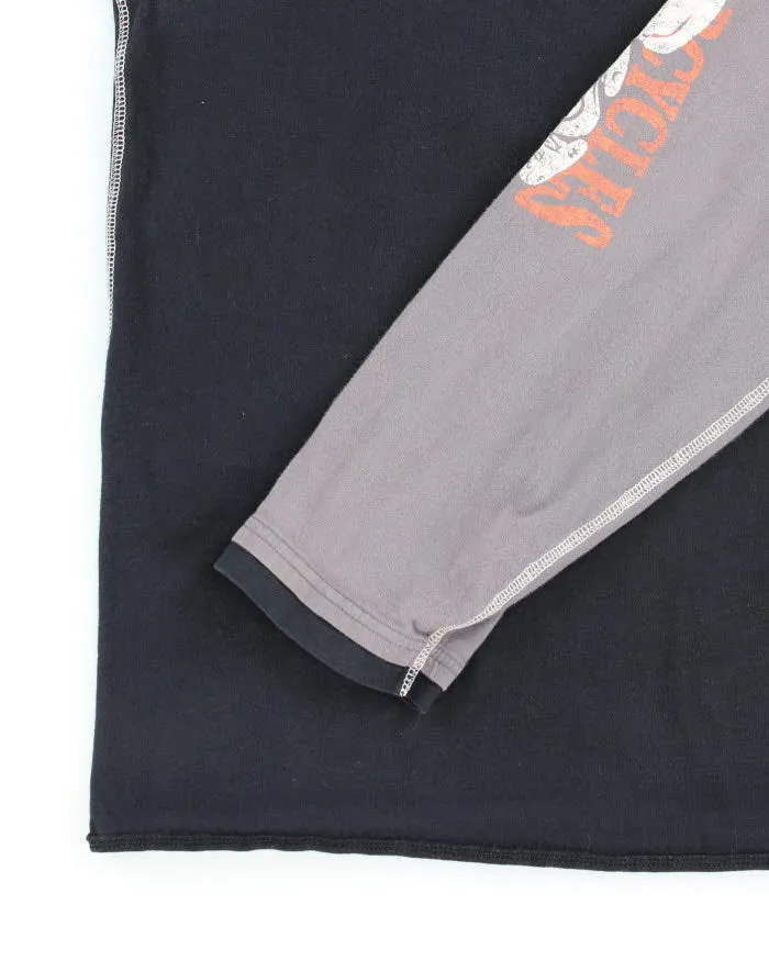 Vintage Y2K Buffalo Two Tone Longsleeve T-Shirt - L sold by Rokit product image thumbnail 4