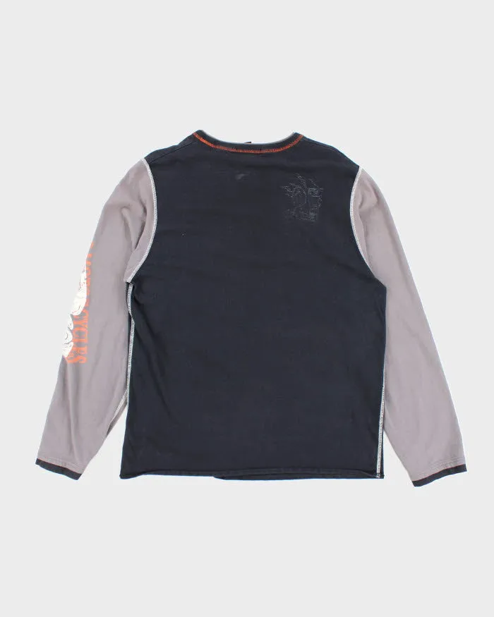 Vintage Y2K Buffalo Two Tone Longsleeve T-Shirt - L sold by Rokit product image thumbnail 2