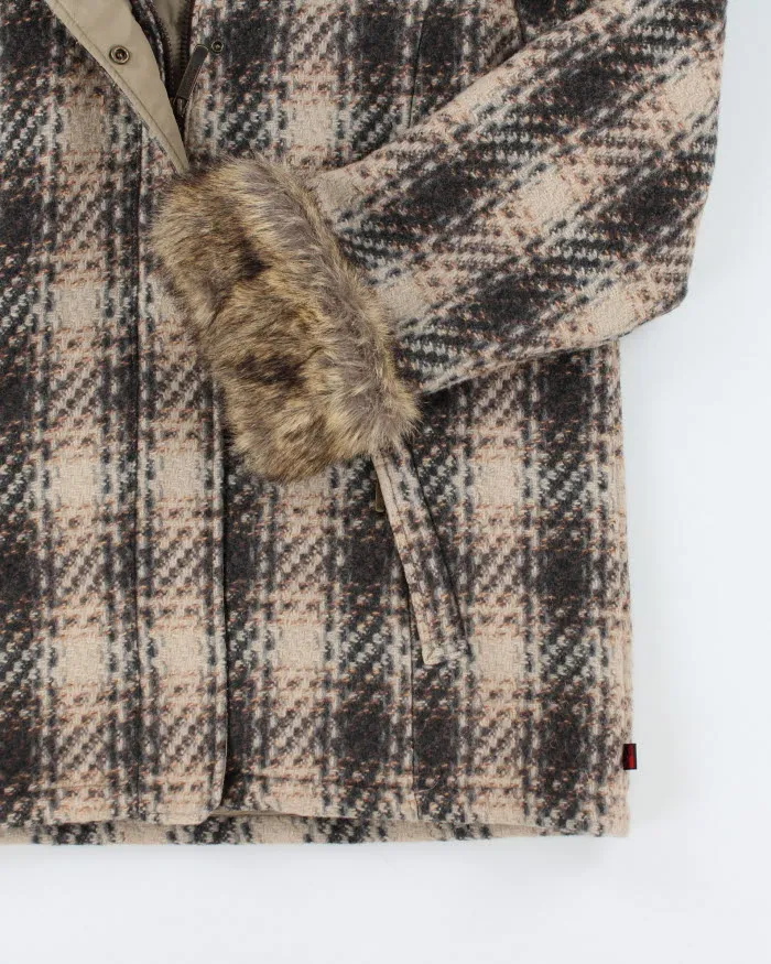00s Women's Woolrich Wool Blend Faux Fur Collared Coat - L sold by Rokit product image thumbnail 4