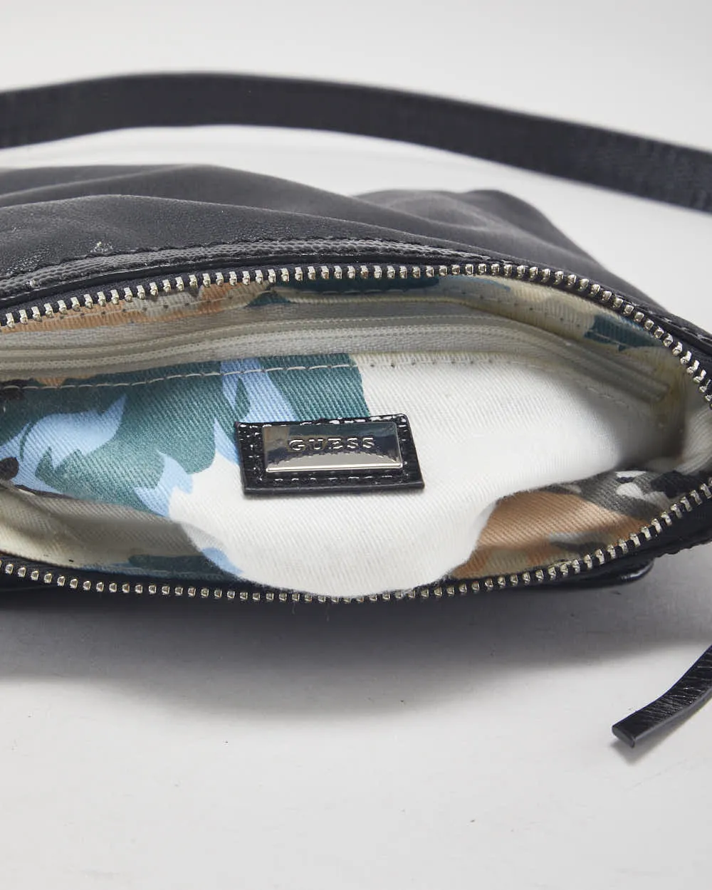 Y2k 00s Guess Crossbody Bag sold by Rokit product image thumbnail 4