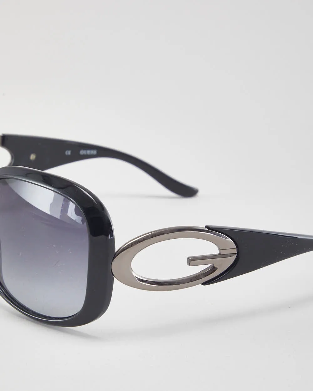 Y2k 00s Guess Black Sunglasses sold by Rokit product image thumbnail 4