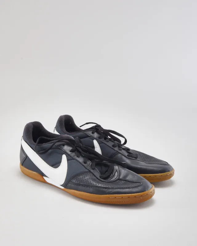 Nike Davinho Trainers - UK8 sold by Rokit