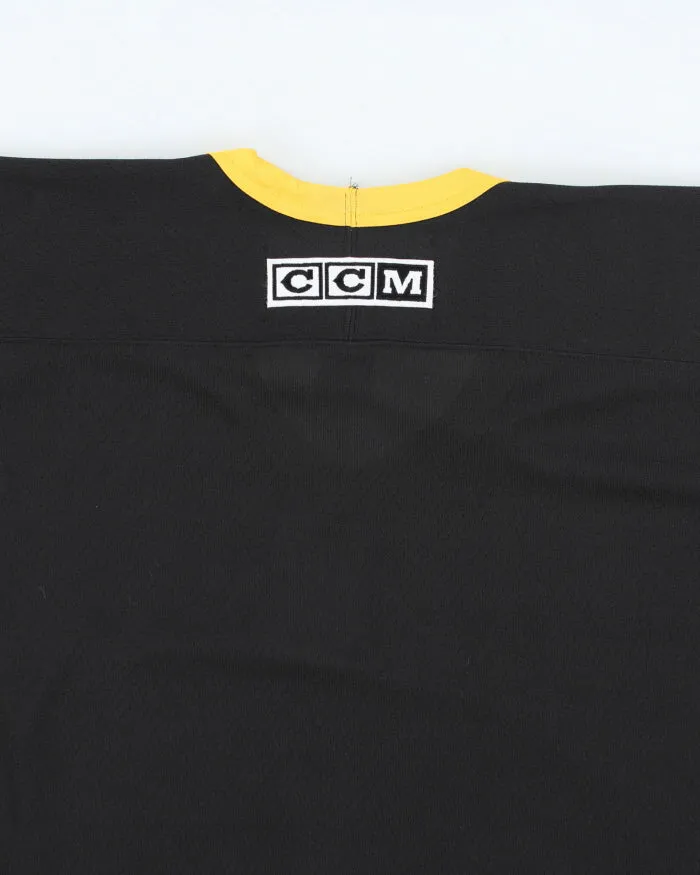 Vintage 2000's CCM Calgary Flames NHL Jersey - M sold by Rokit product image thumbnail 4