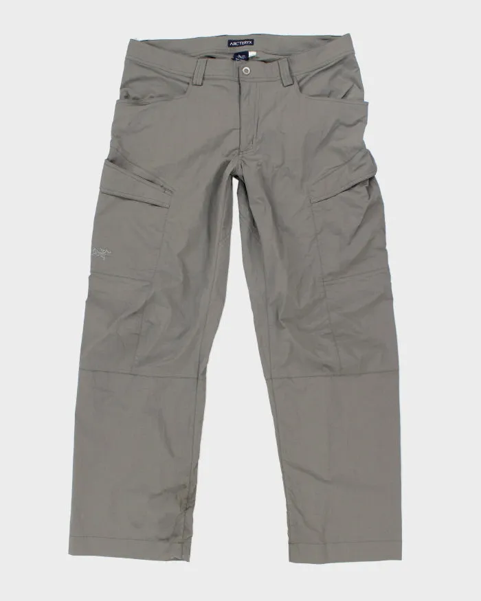 Vintage 2000's Arc'teryx Multi Pocket Cargo Hiking Trousers - W36 L32 sold by Rokit