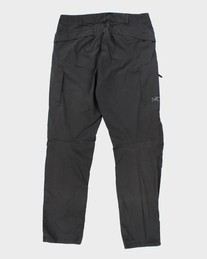 Vintage 2000's Arc'teryx Multi Pocket Cargo Hiking Trousers - W32 L30 sold by Rokit product image thumbnail 2
