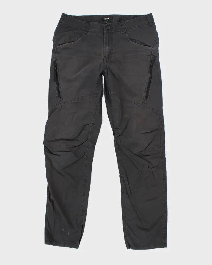 Vintage 2000's Arc'teryx Multi Pocket Cargo Hiking Trousers - W32 L30 sold by Rokit