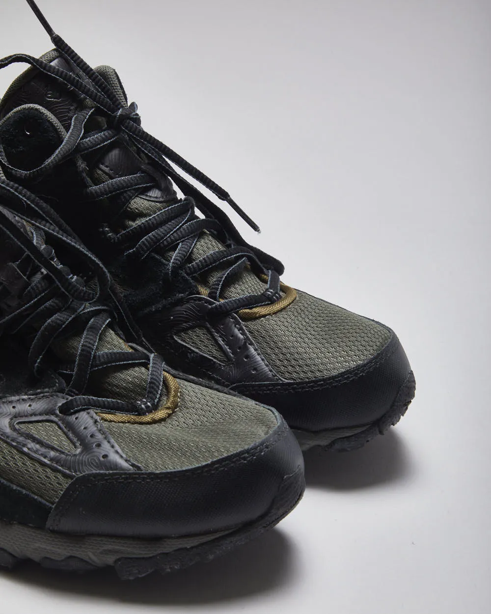 Columbia Khaki Hiking Boots - UK7.5 sold by Rokit product image thumbnail 5