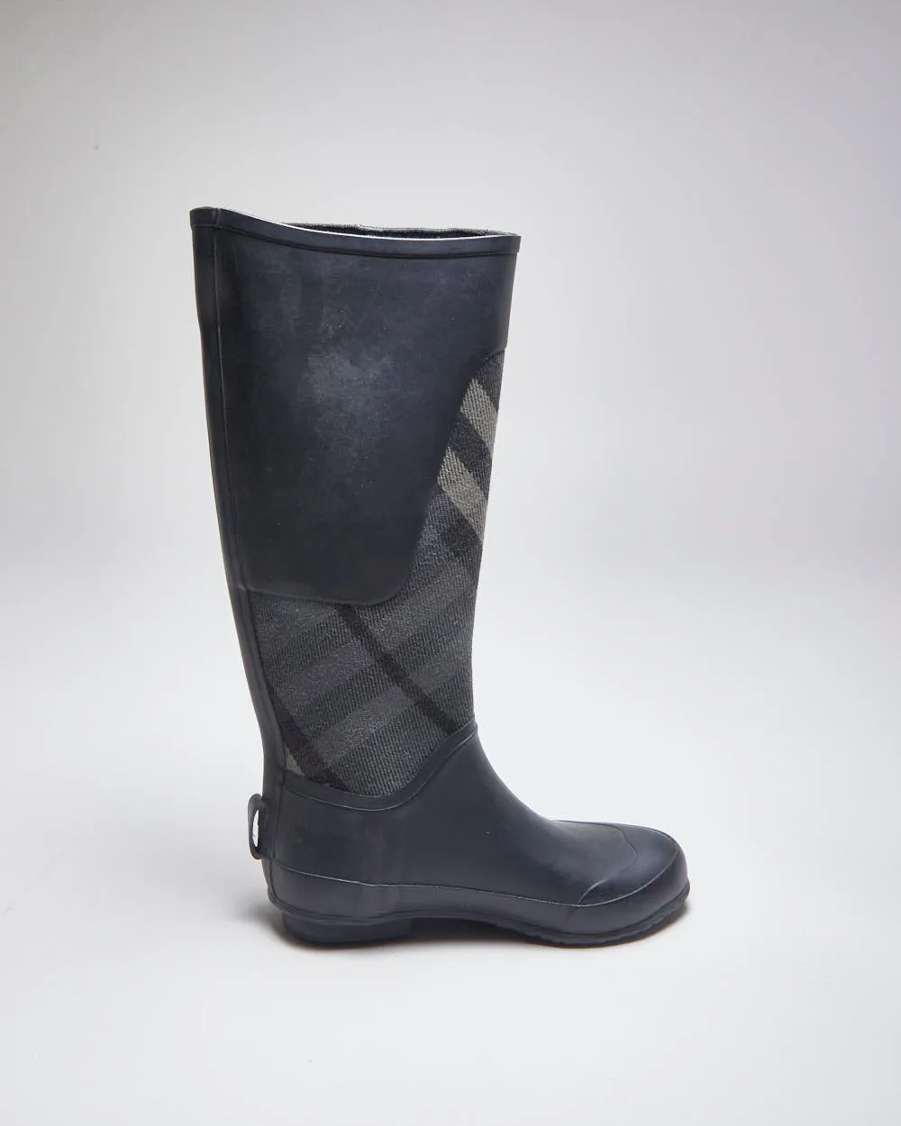 Burberry Black Wellington Boots - UK3 sold by Rokit product image thumbnail 2