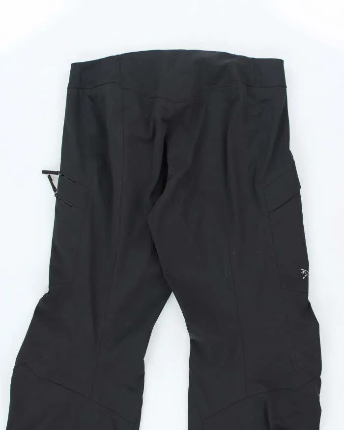 Vintage Women's Arc'teryx Multi Pocket Utility Ski Trousers - W30 L29 sold by Rokit product image thumbnail 5