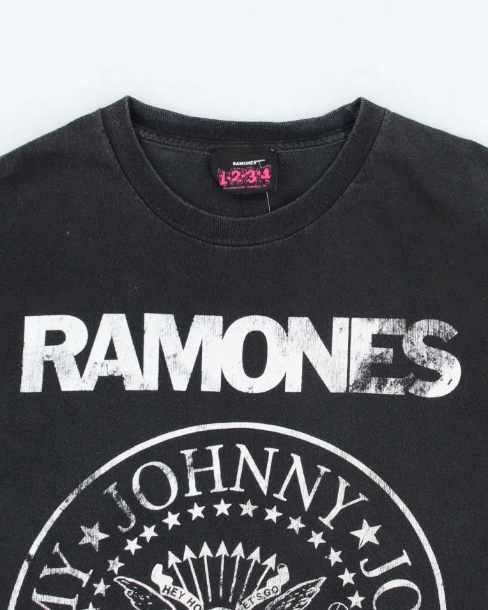 Vintage 2000's The Ramones Band Logo T-Shirt - L sold by Rokit product image thumbnail 3