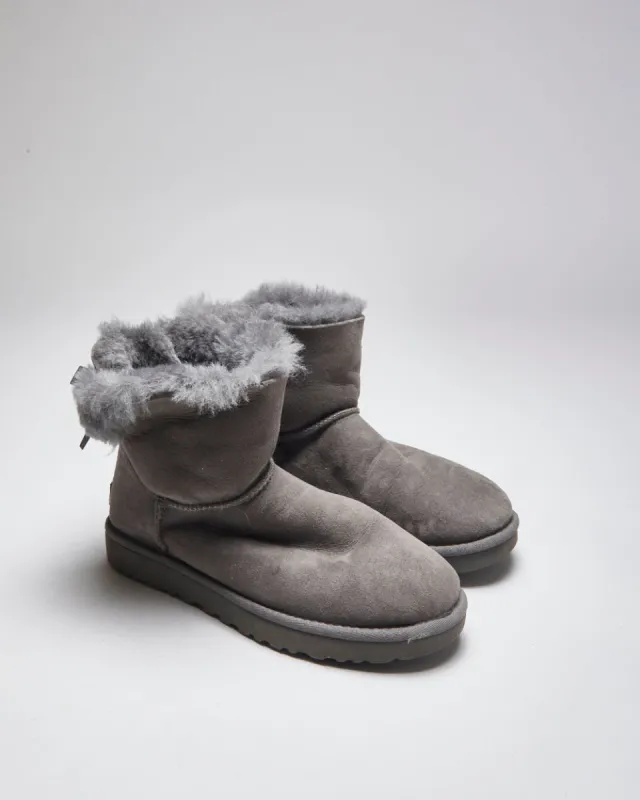 Ugg Grey Sherpa Lined Boots - UK6 sold by Rokit