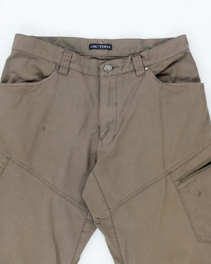 Vintage 90's Arc'teryx Lightweight Hiking Trousers - W30 L28 sold by Rokit product image thumbnail 3