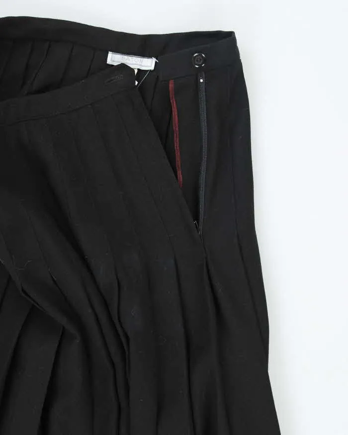 Vintage Eaton Wool Pleated Skirt - XS sold by Rokit product image thumbnail 4
