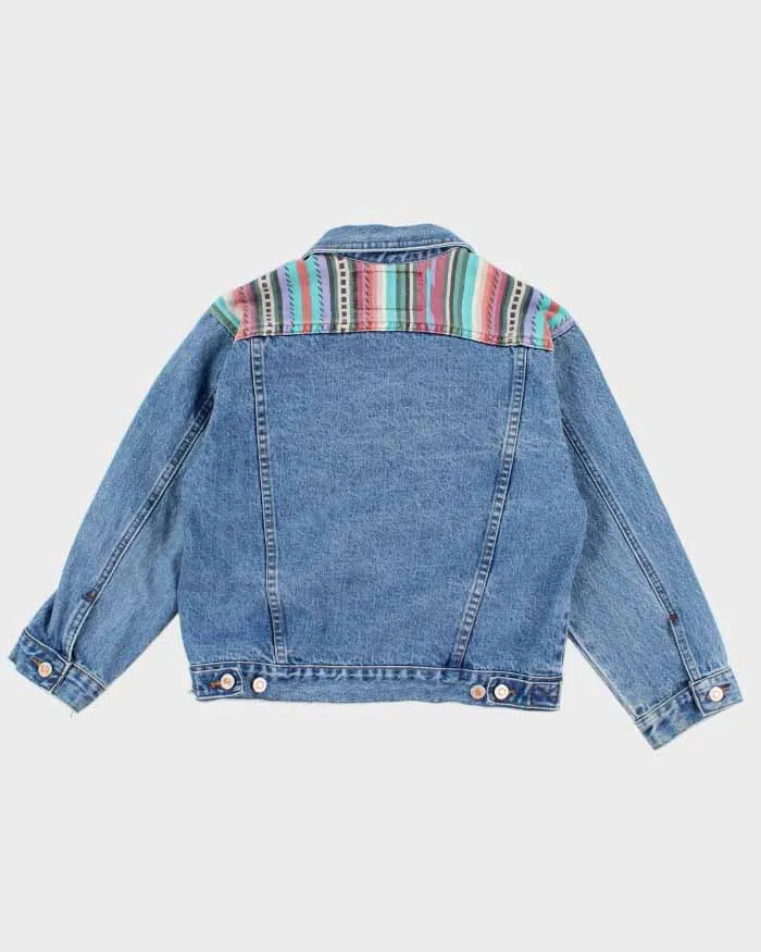 Vintage Woman's Medium Wash patterned Cropped Denim Jacket - L sold by Rokit product image thumbnail 2