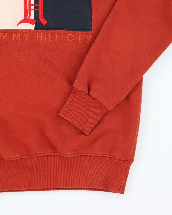 Vintage 2000's Tommy Hilfiger Lewis Hamilton Big Logo Sweatshirt - M sold by Rokit product image thumbnail 4