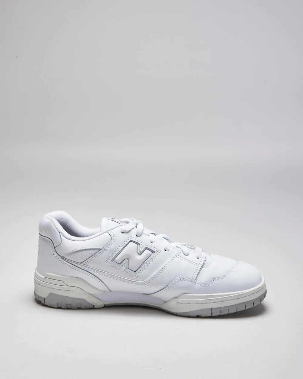 New Balance 550 White Leather Trainers - UK 11 sold by Rokit product image thumbnail 2