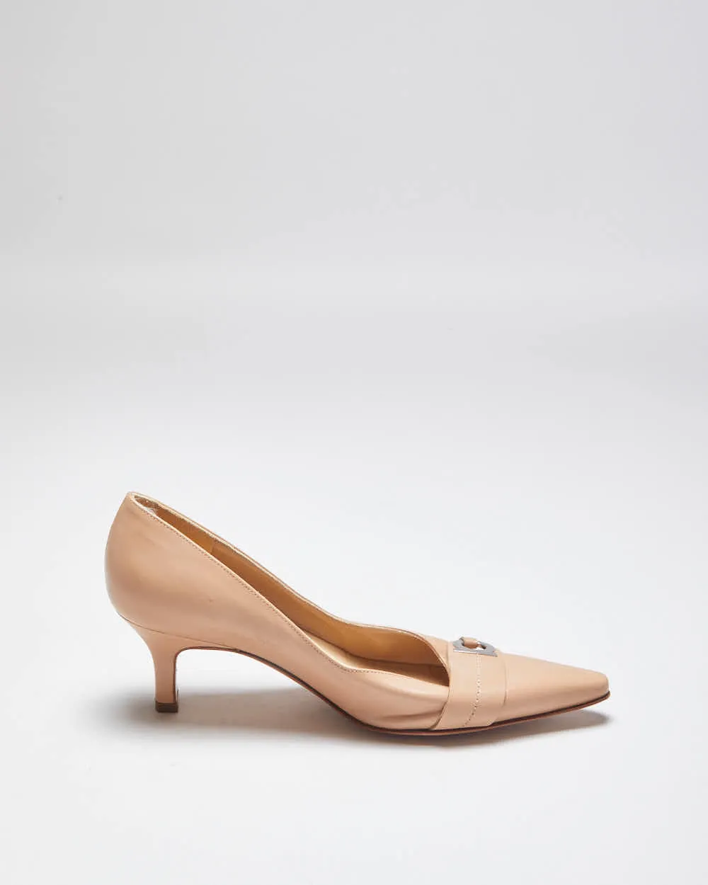 Vintage Women's Salvatore Ferragamo Narrow Heeled Shoes - UK 4.5 sold by Rokit product image thumbnail 2