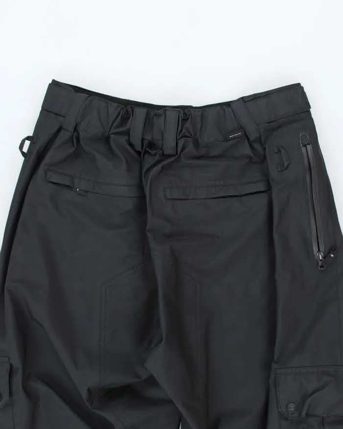 Vintage 2000's Quiksilver Goretex Baggy Waterproof Trousers - W32 L31 sold by Rokit product image thumbnail 3
