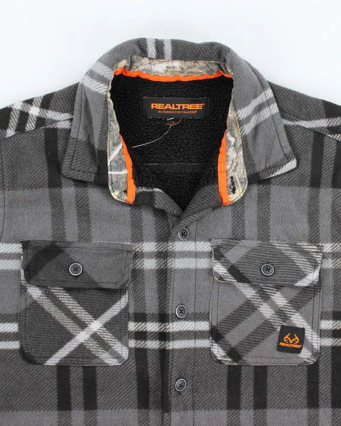 Realtree Checked Flannel Fleece - L sold by Rokit product image thumbnail 3