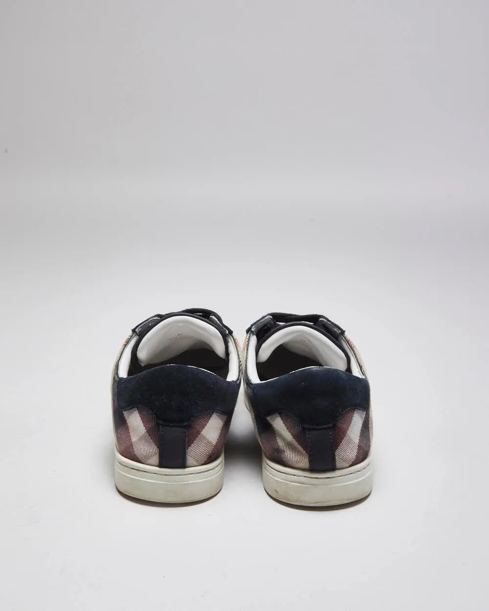 Vintage 2000's Burberry Suede Low Trainers - UK 8 sold by Rokit product image thumbnail 4