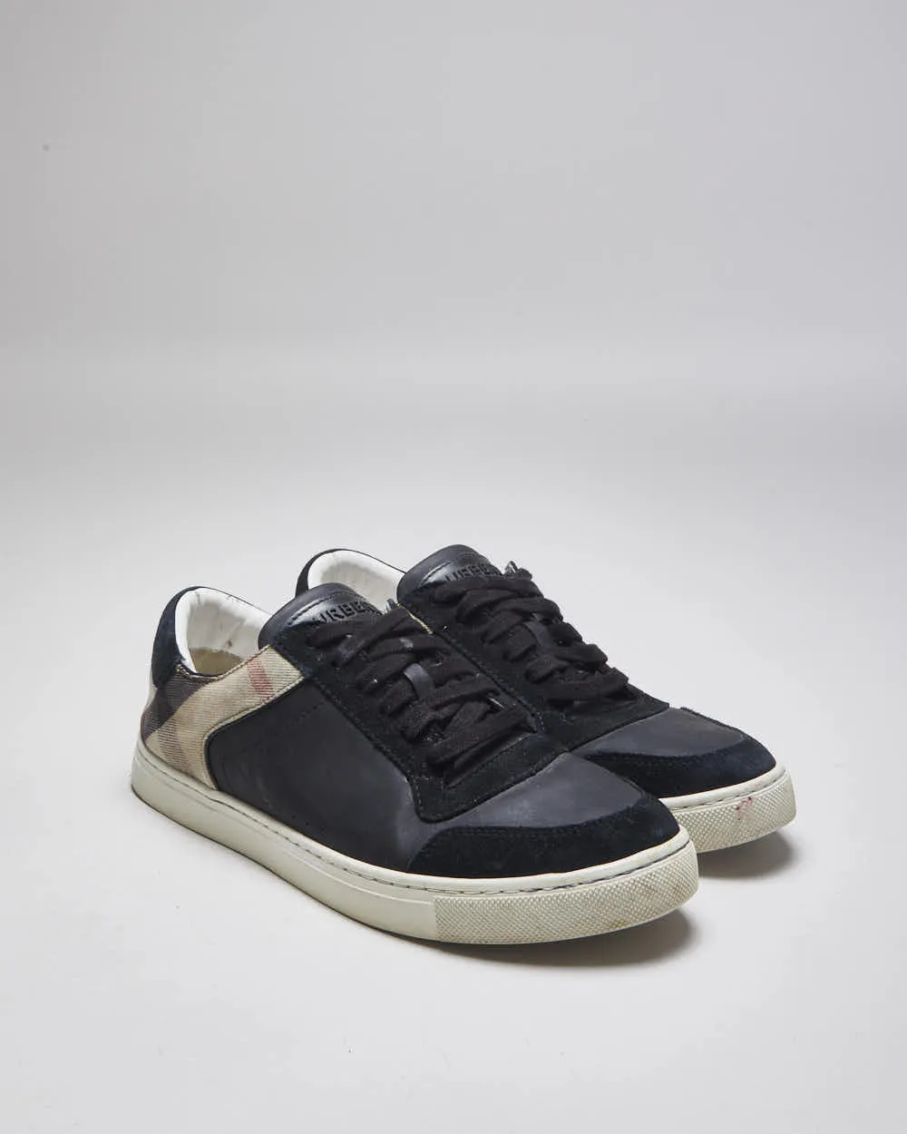 Vintage 2000's Burberry Suede Low Trainers - UK 8 sold by Rokit