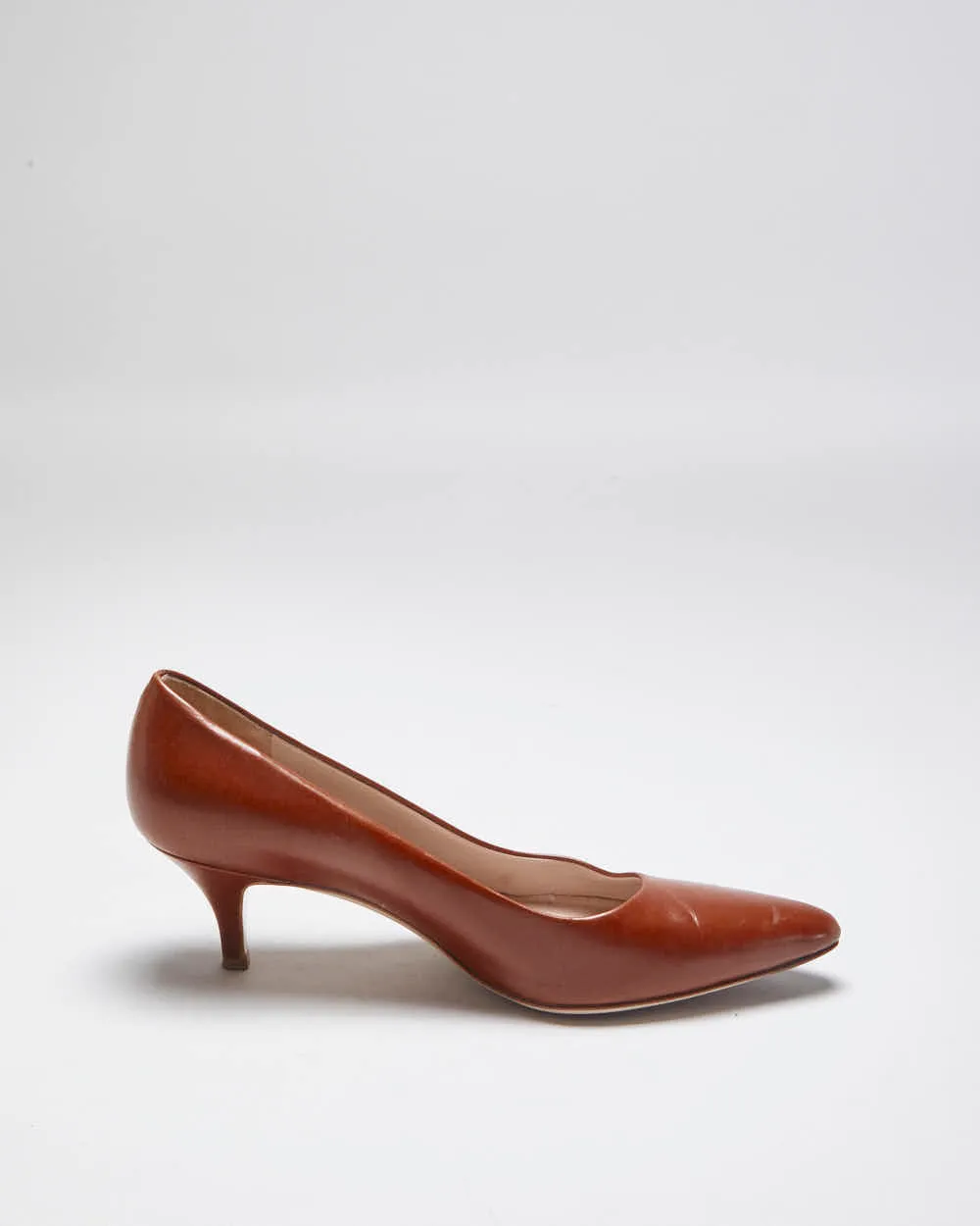 Vintage Women's Salvatore Ferragamo Narrow Fit Heels - UK 7.5 sold by Rokit product image thumbnail 2
