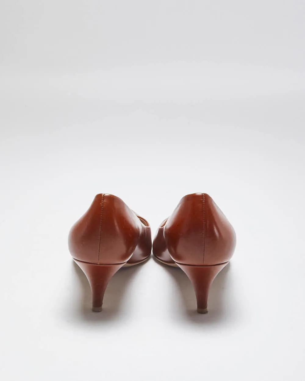 Vintage Women's Salvatore Ferragamo Narrow Fit Heels - UK 7.5 sold by Rokit product image thumbnail 4