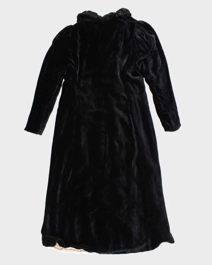 Vintage 20s Velvet Cape sold by Rokit product image thumbnail 2