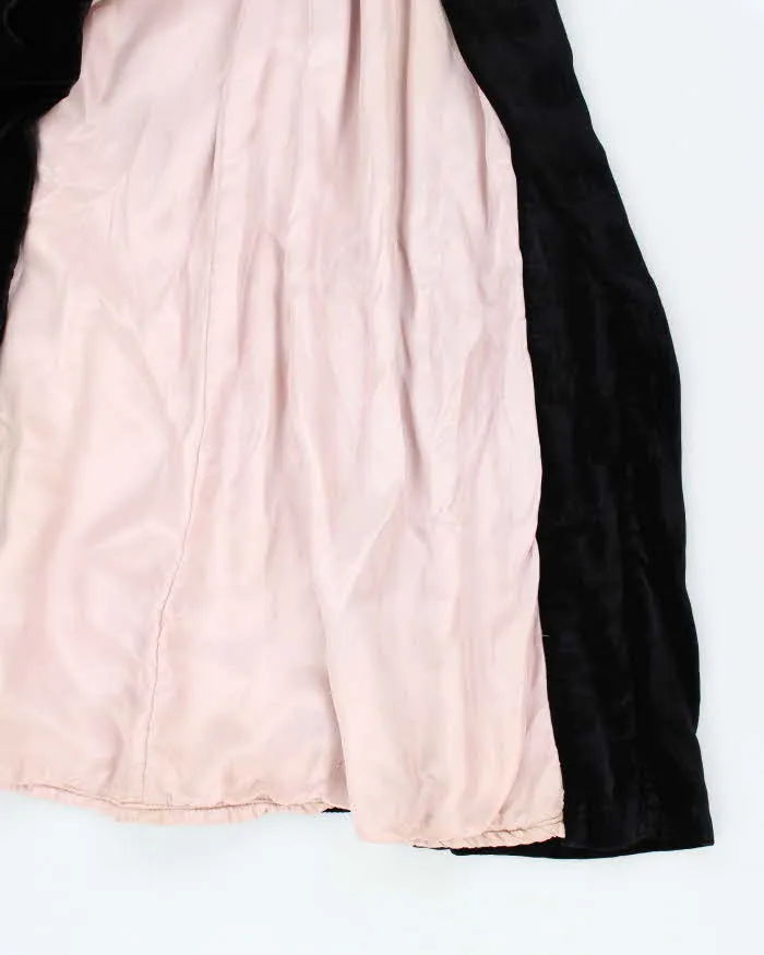 Vintage 20s Velvet Cape sold by Rokit product image thumbnail 5