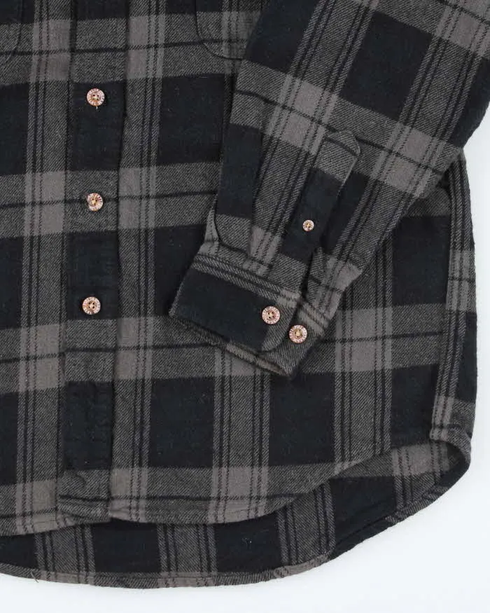Vintage Field & Stream Heavyweight Shadow Plaid Button Up Flannel Shirt - M sold by Rokit product image thumbnail 4