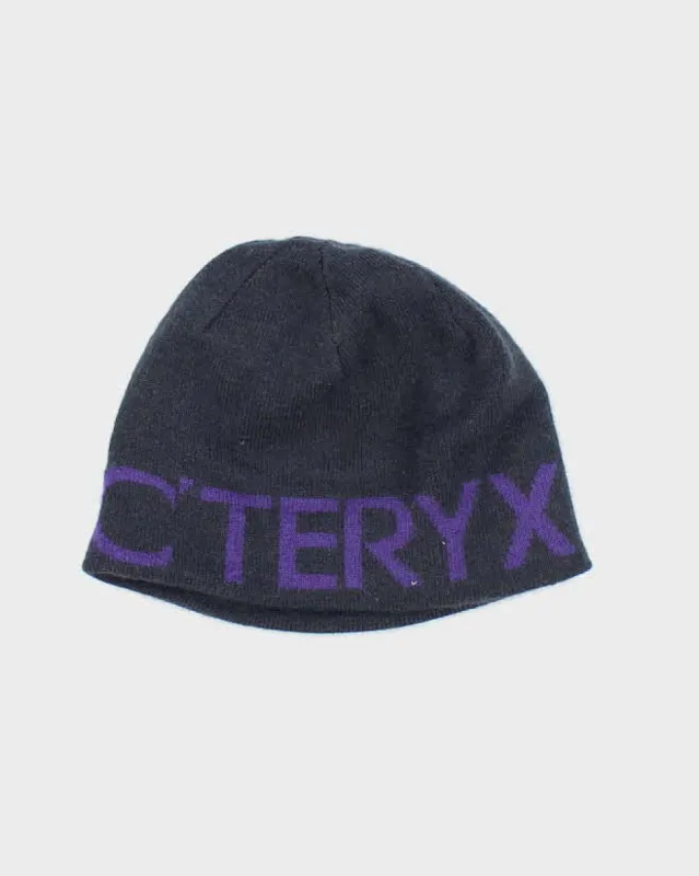 Vintage 2000's Arc'teryx Wrapped Logo Toque Beanie - OS sold by Rokit