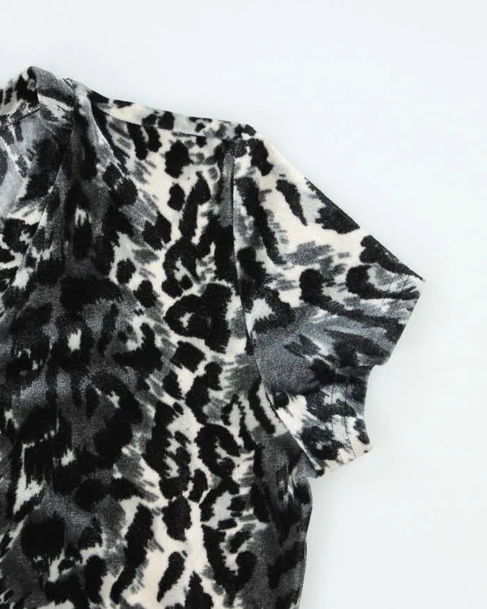 Vintage 90s Lucca Leopard Print Velvet Top - S sold by Rokit product image thumbnail 4