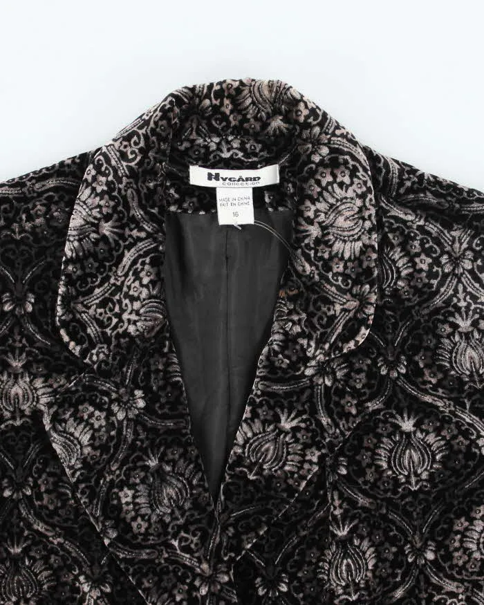 Vintage Nygard Paisley Pattern Velvet Jacket - L sold by Rokit product image thumbnail 3