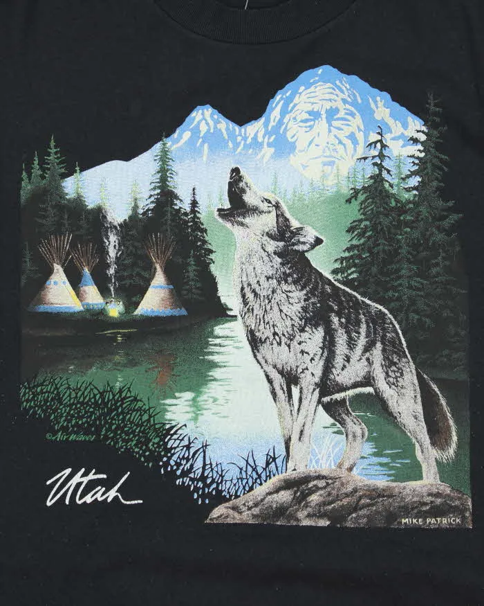 Vintage 90's Utah Howling Wolf Graphic T-Shirt - XL sold by Rokit product image thumbnail 4
