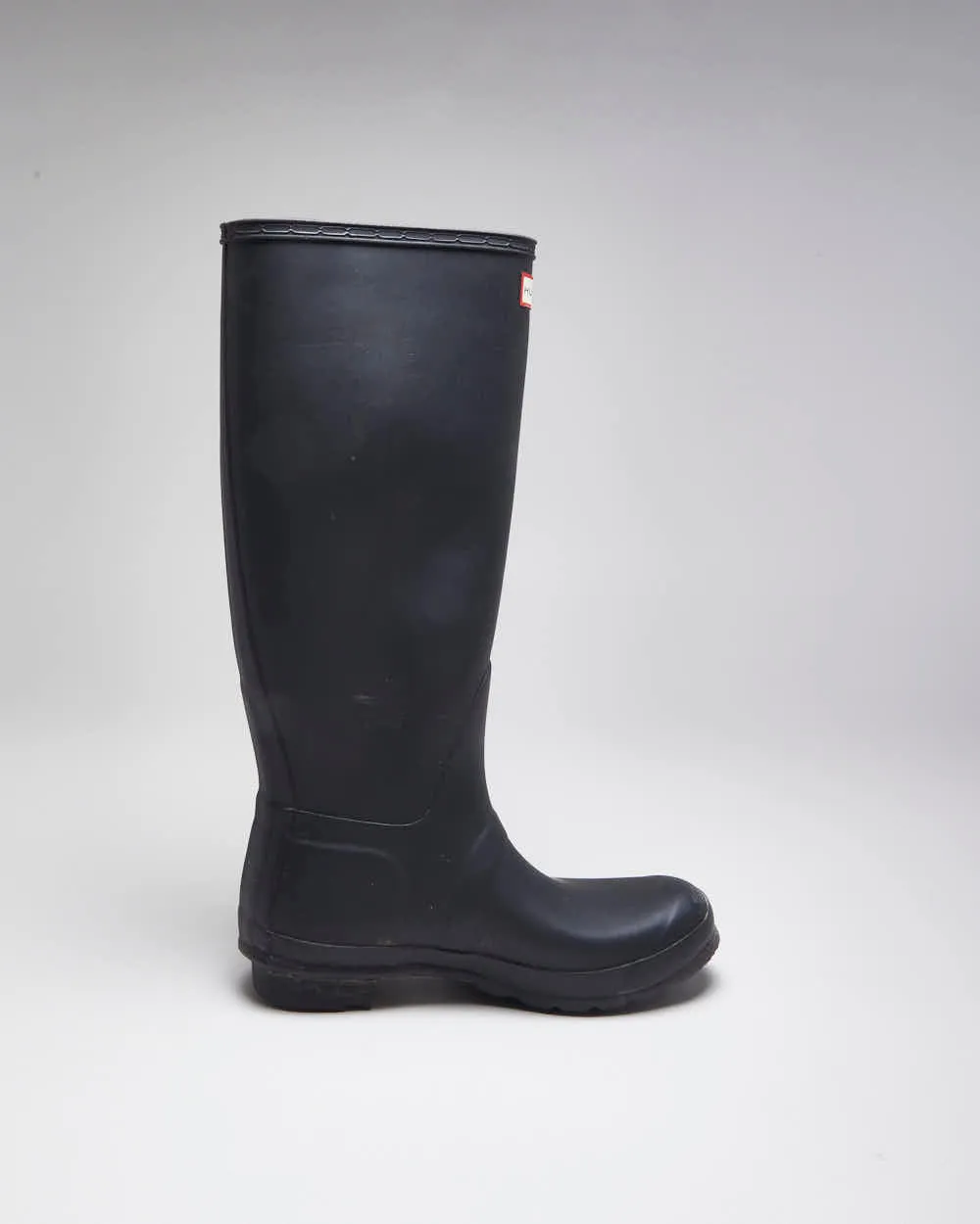 Hunter Black Wellington Boots - UK8 sold by Rokit product image thumbnail 2