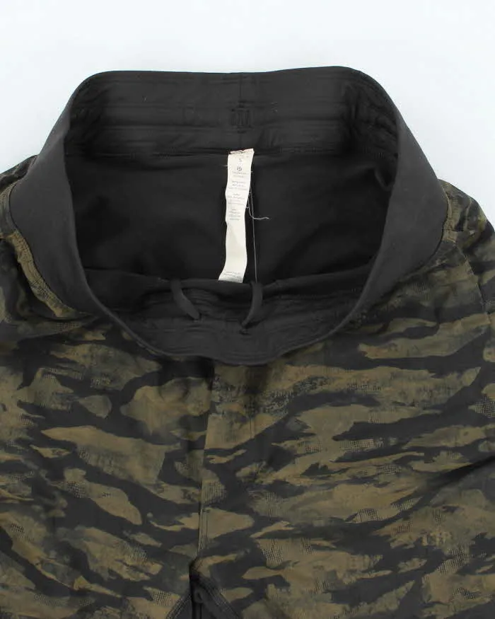 Men's Lululemon Lightweight Camouflage Cycle Sports Shorts - S sold by Rokit product image thumbnail 3