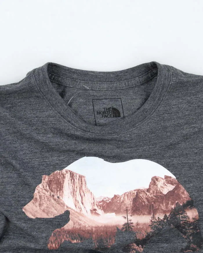 Vintage Women's The North Face Bear Graphic T-Shirt - S sold by Rokit product image thumbnail 3