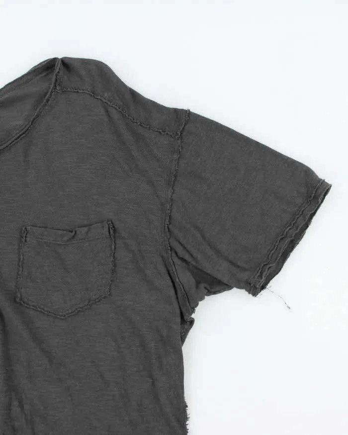 Vintage Y2K Dolce & Gabbana Raw Seam Lightweight Pocket T-Shirt - L sold by Rokit product image thumbnail 4