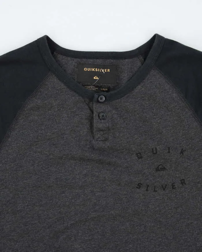 Vintage 2000's Quiksilver Quarter Button Long-sleeved T-Shirt - L sold by Rokit product image thumbnail 3